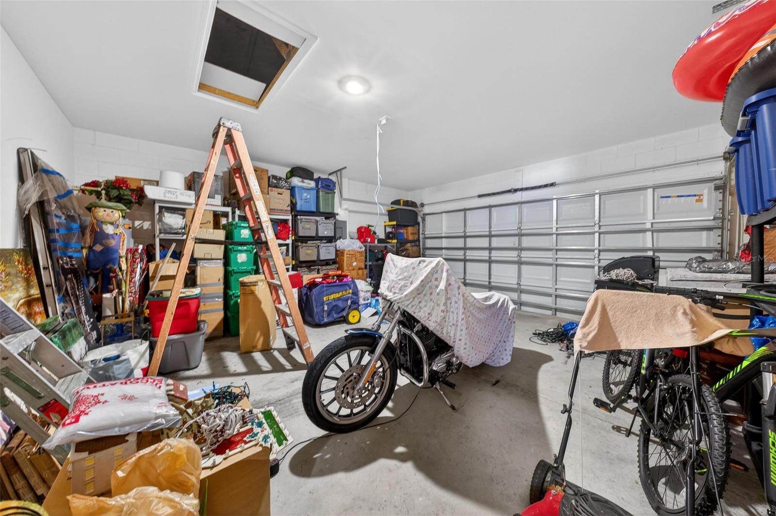 Image 31 of 44 For 947 Serchio Street