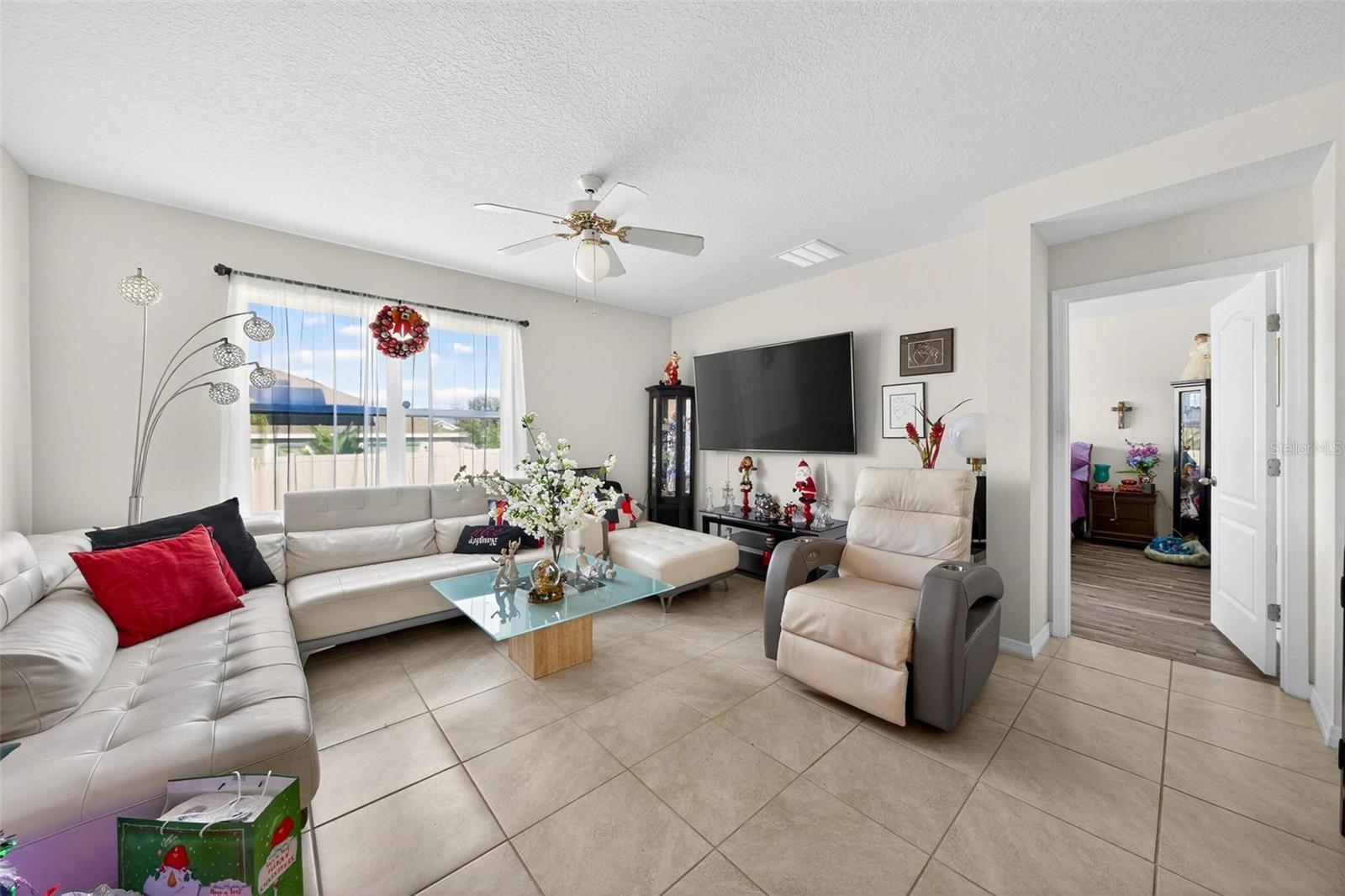 Image 7 of 44 For 947 Serchio Street