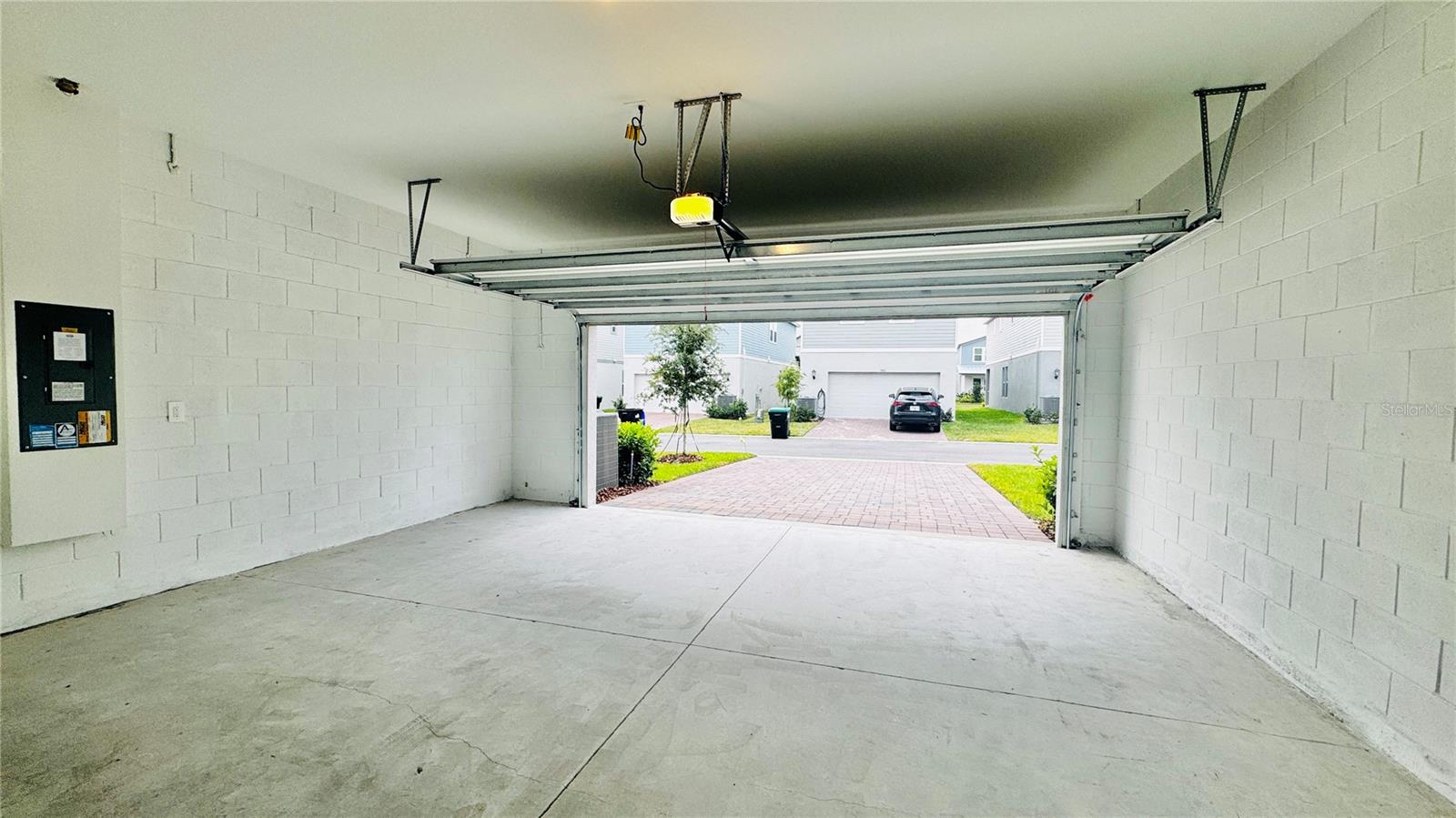 Image 29 of 30 For 5003 Railroad Vine Alley