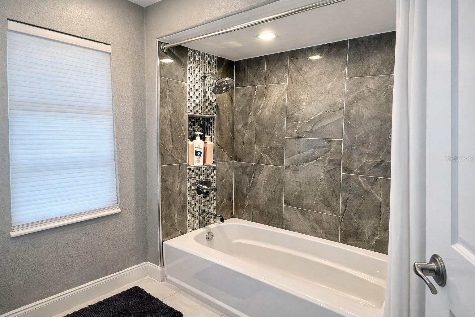 Image 17 of 22 For 1840 Flametree Lane