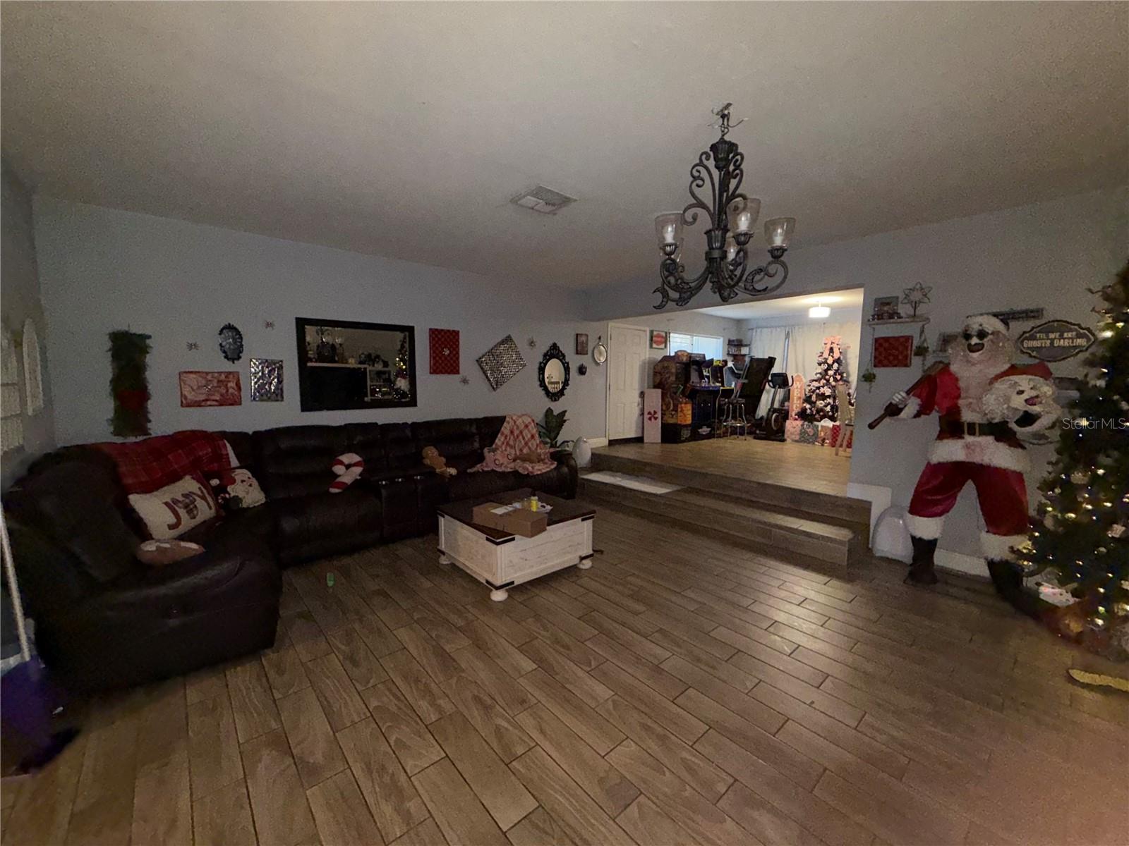 Image 4 of 7 For 1450 Robin Street