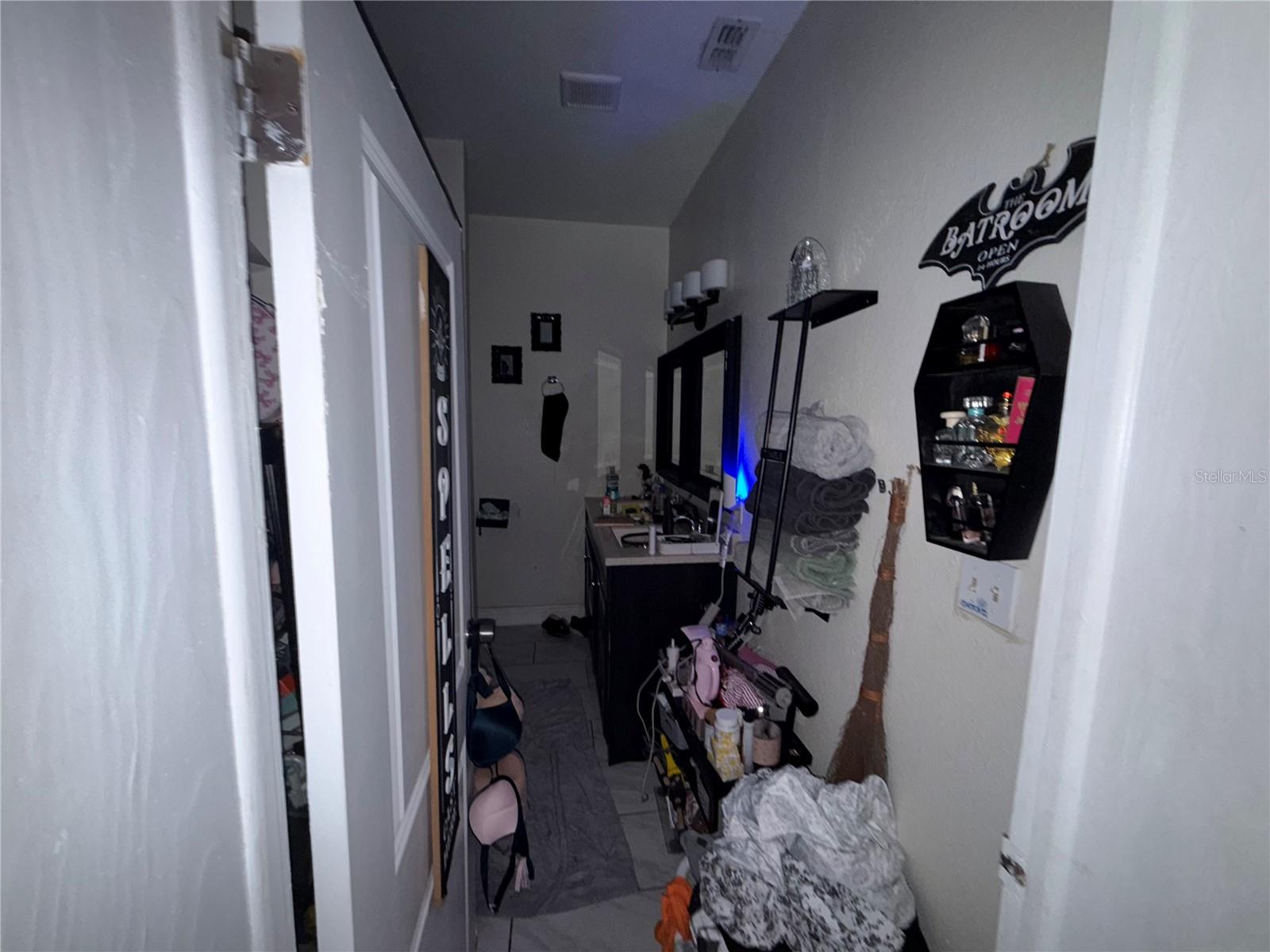 Image 6 of 7 For 1450 Robin Street