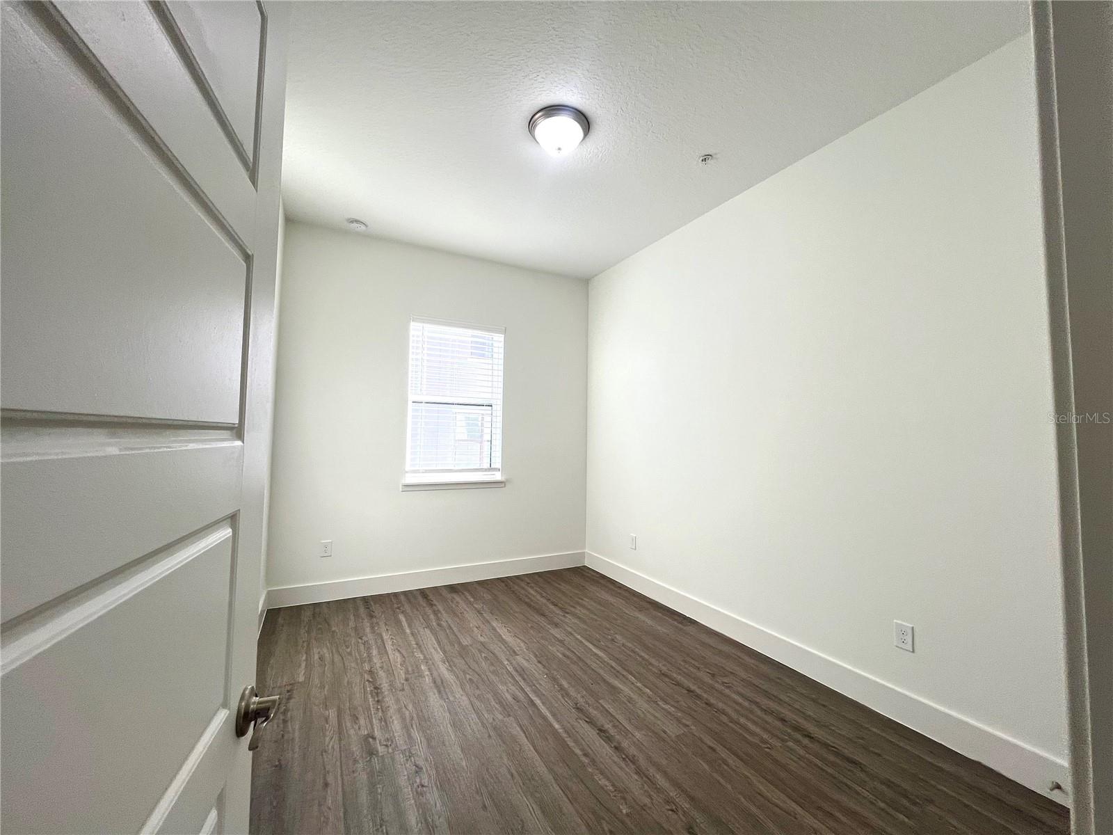 Image 11 of 22 For 13037a Michael Callin Alley