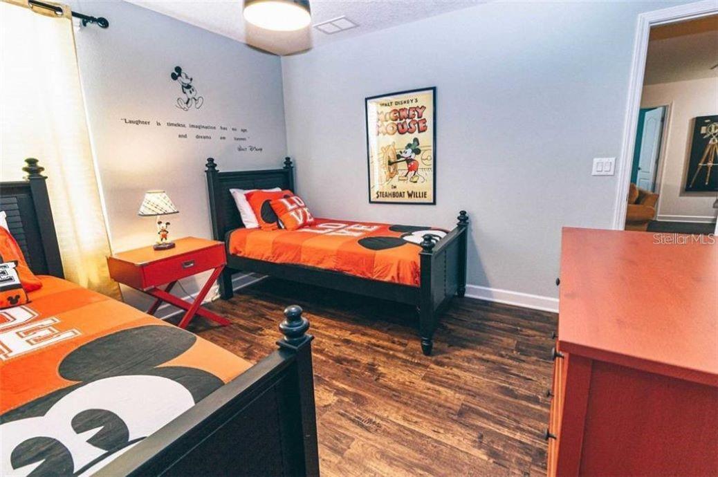 Image 24 of 54 For 1427 Thunderbird Road