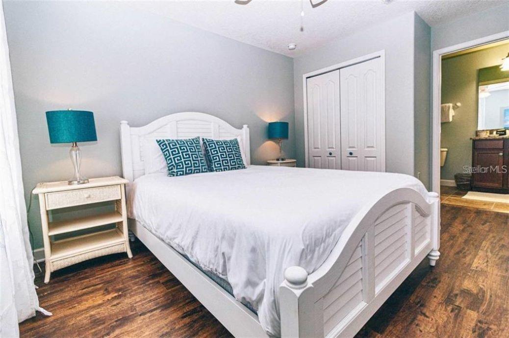 Image 26 of 54 For 1427 Thunderbird Road