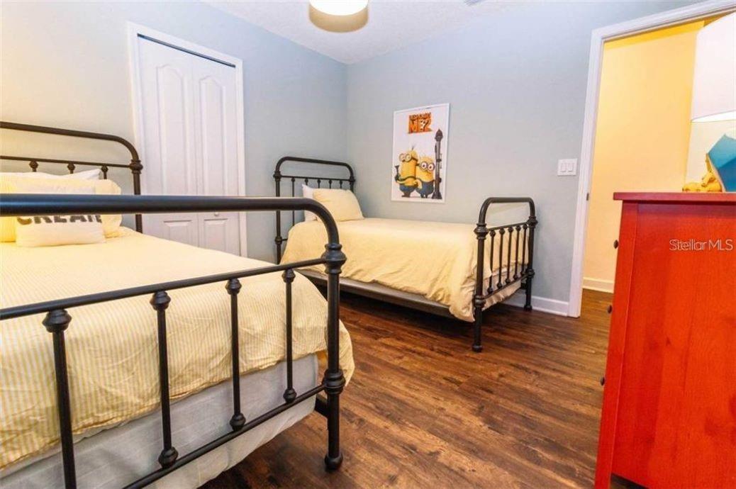 Image 27 of 54 For 1427 Thunderbird Road