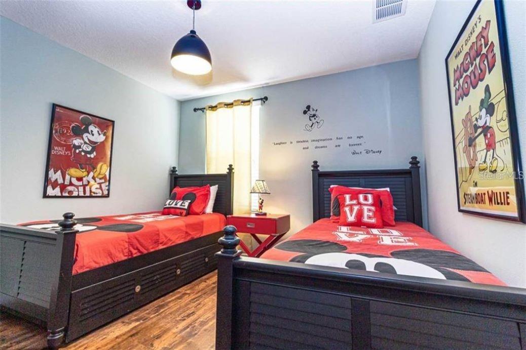 Image 31 of 54 For 1427 Thunderbird Road