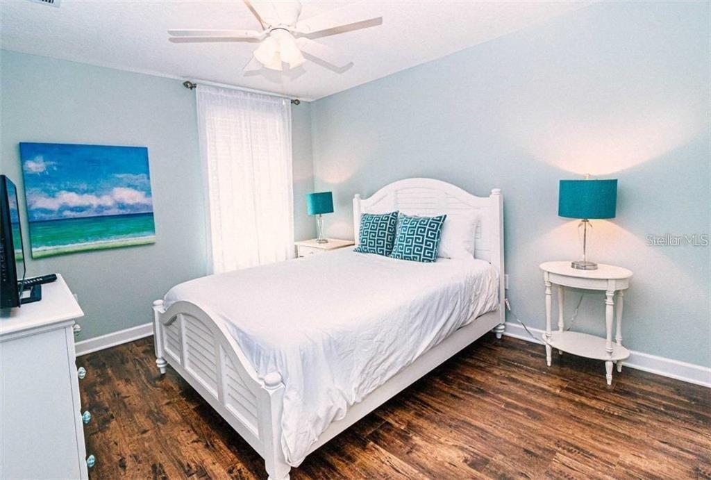 Image 33 of 54 For 1427 Thunderbird Road