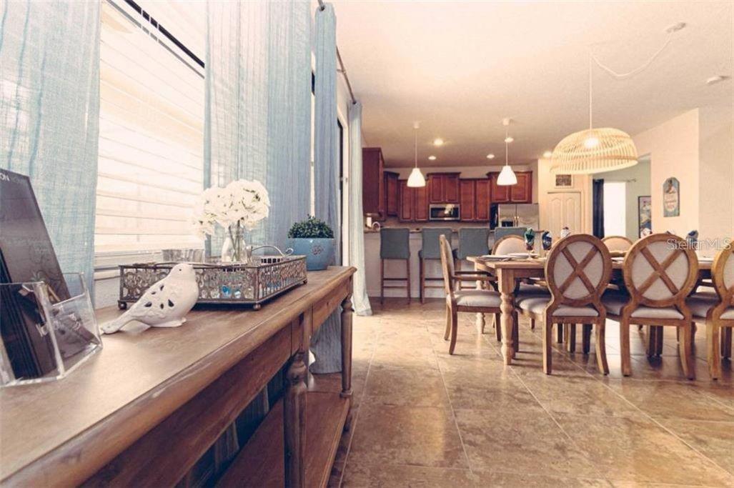 Image 7 of 54 For 1427 Thunderbird Road