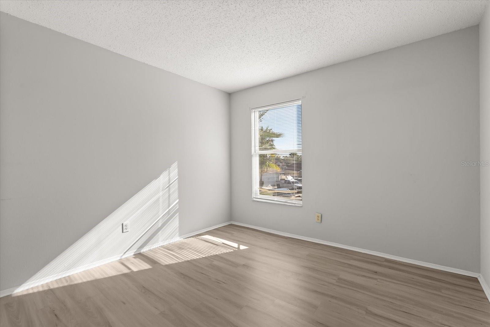 Image 21 of 34 For 2612 Brookshire Court