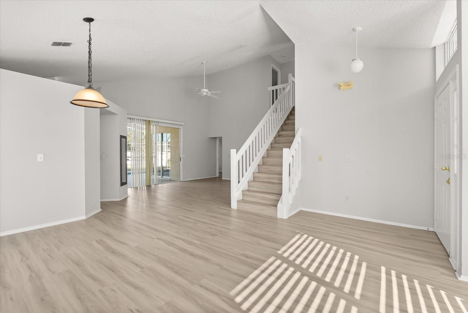 Image 4 of 34 For 2612 Brookshire Court