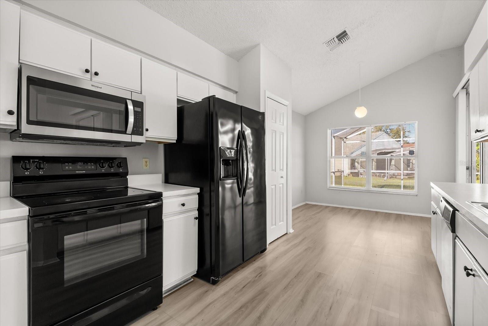 Image 9 of 34 For 2612 Brookshire Court