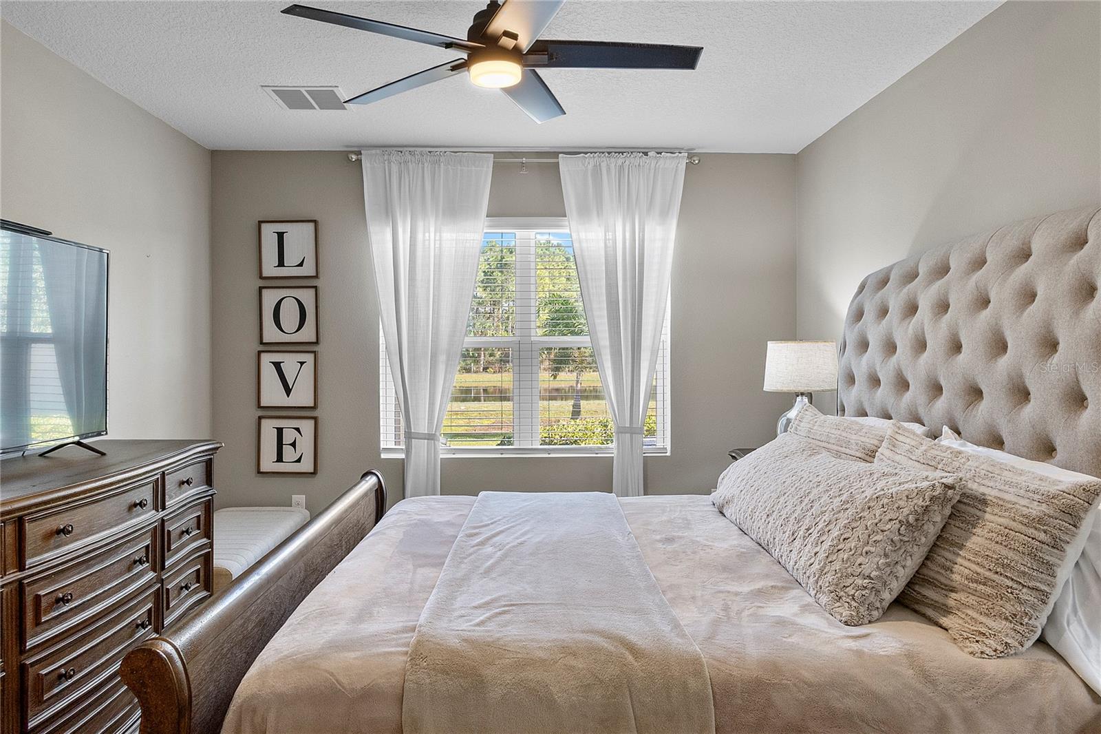 Image 18 of 34 For 500 Forest Trace Circle