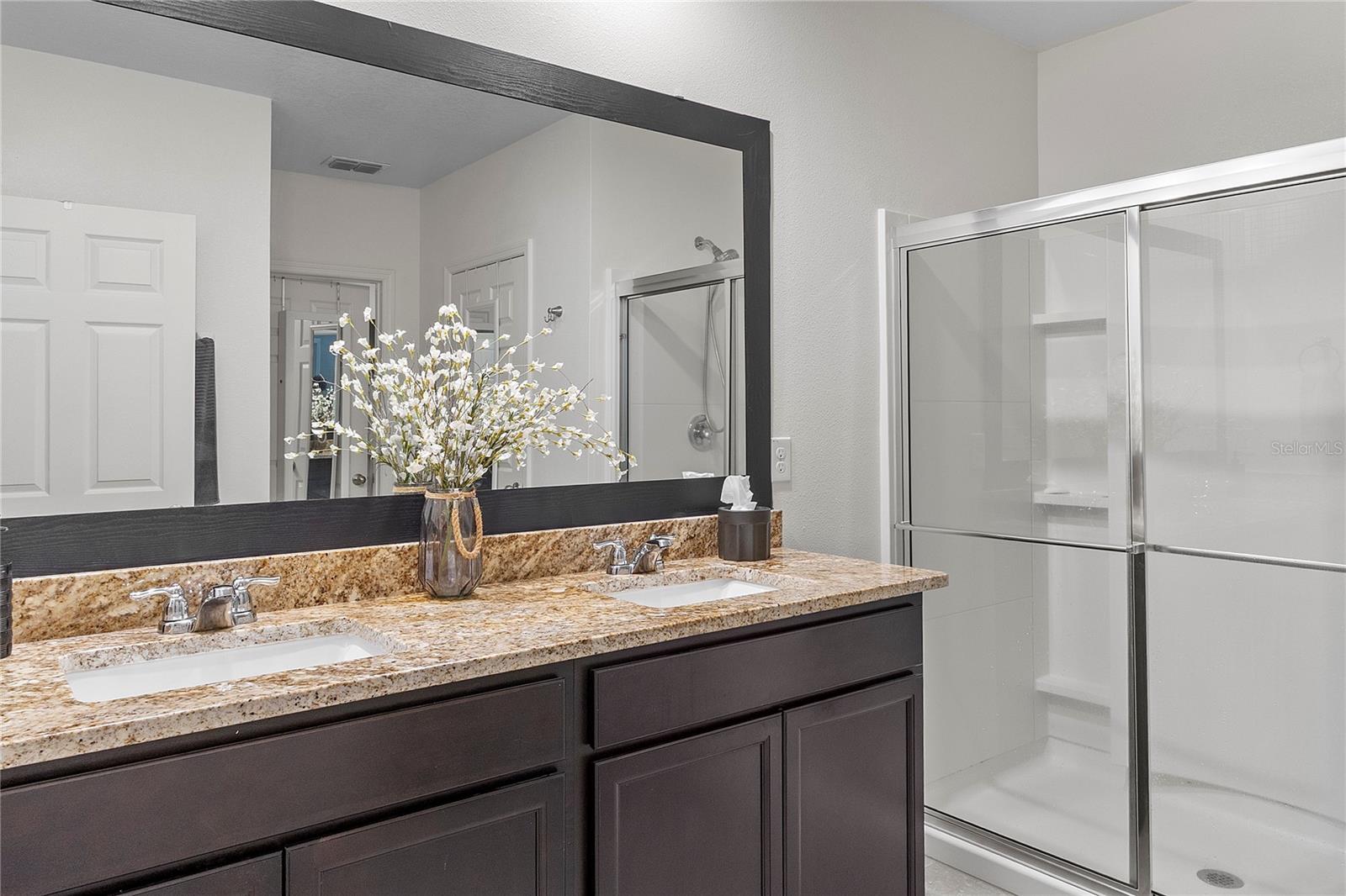 Image 21 of 34 For 500 Forest Trace Circle