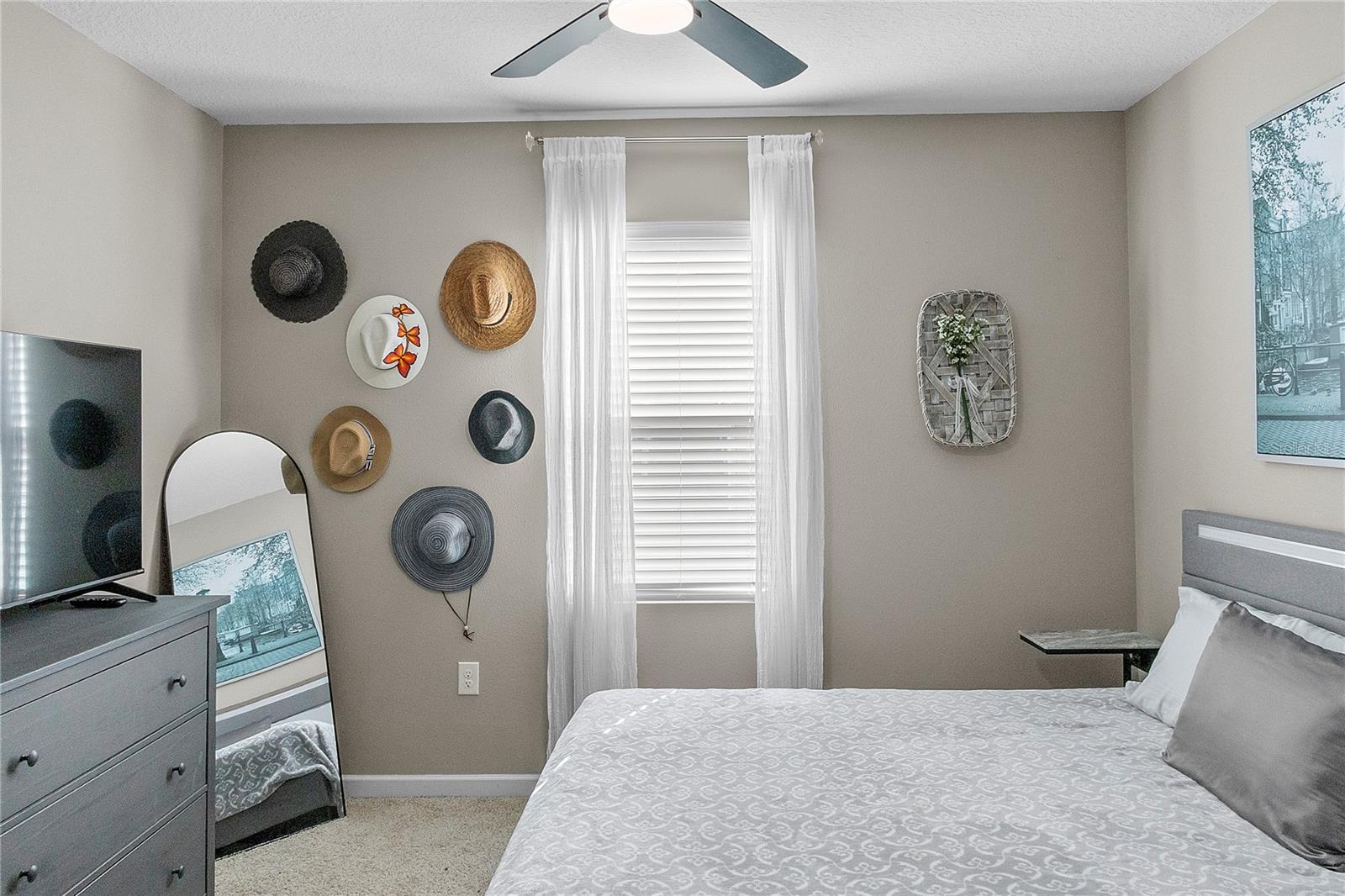 Image 25 of 34 For 500 Forest Trace Circle