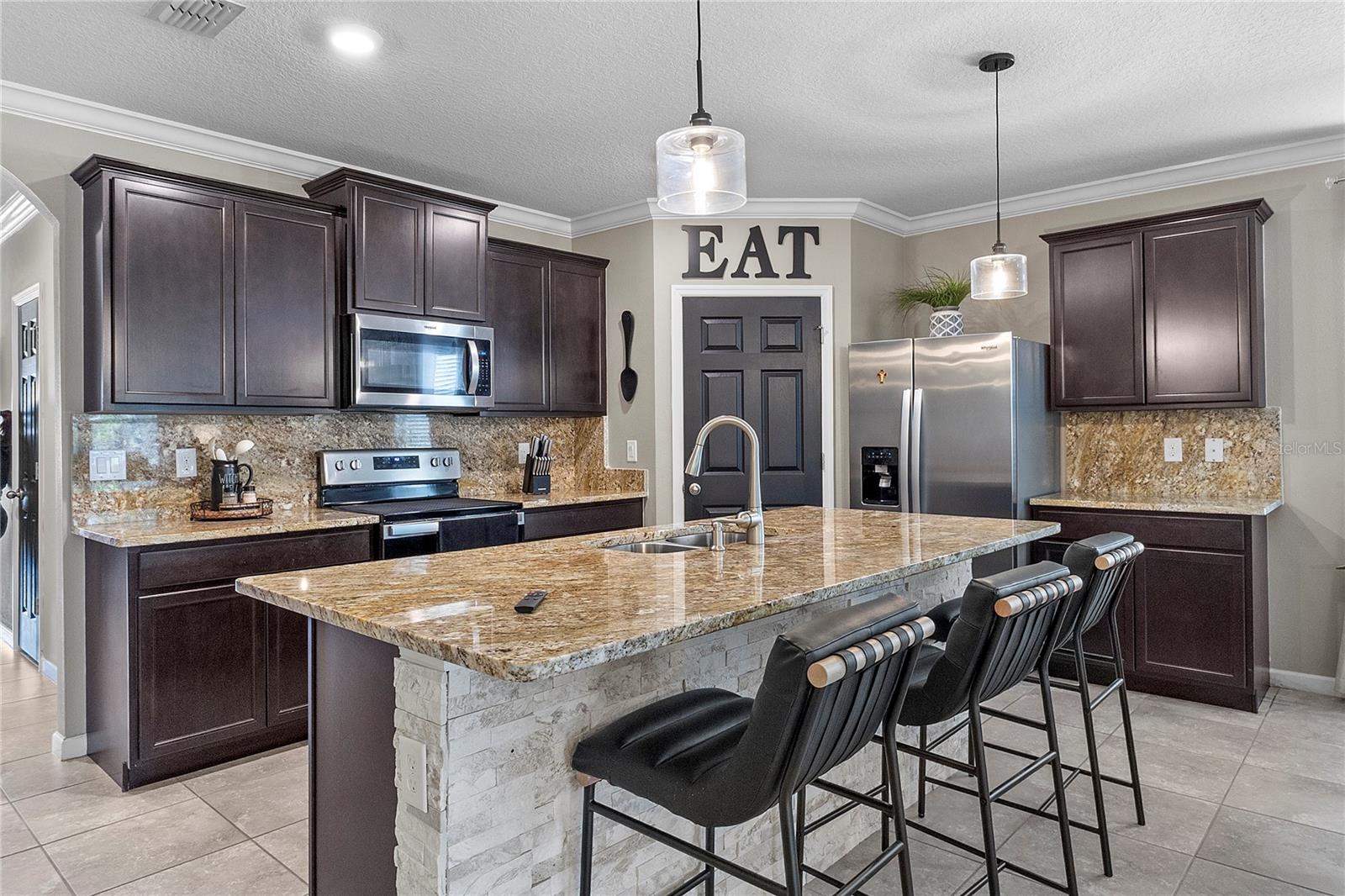 Image 4 of 34 For 500 Forest Trace Circle