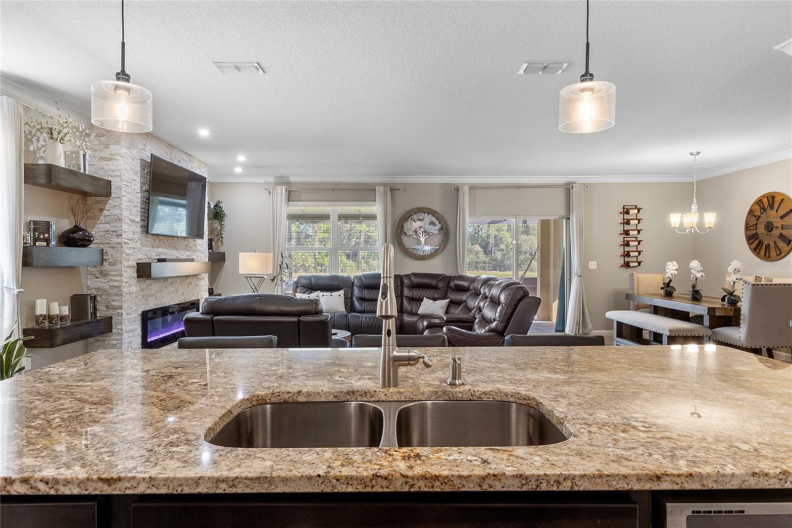 Image 7 of 34 For 500 Forest Trace Circle