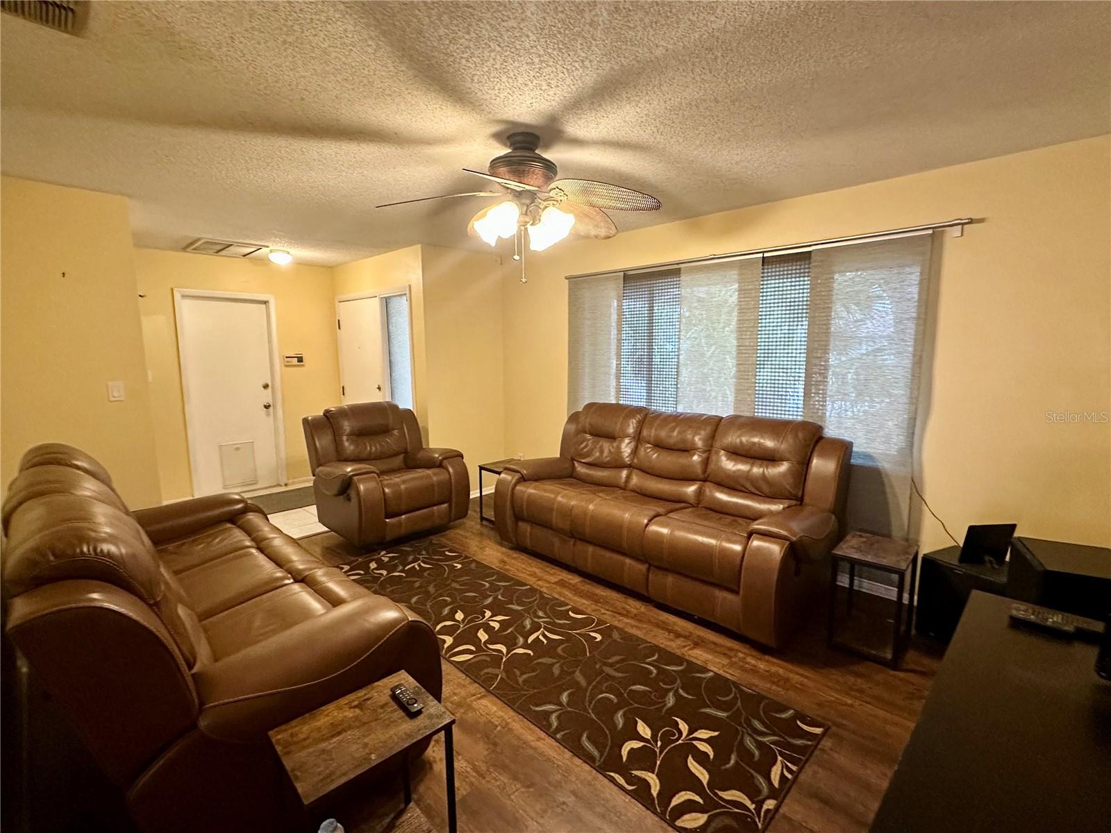 Image 4 of 37 For 120 Colyer Drive