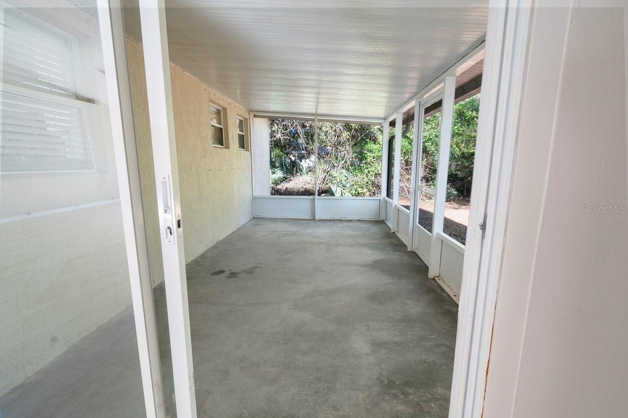 Image 10 of 40 For 1699 Walker Street Se