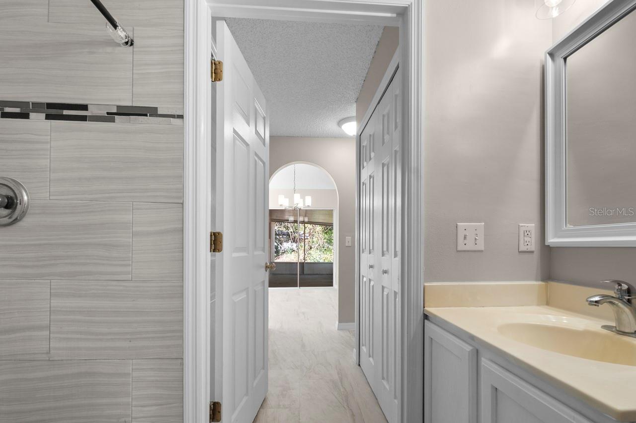 Image 20 of 40 For 1699 Walker Street Se