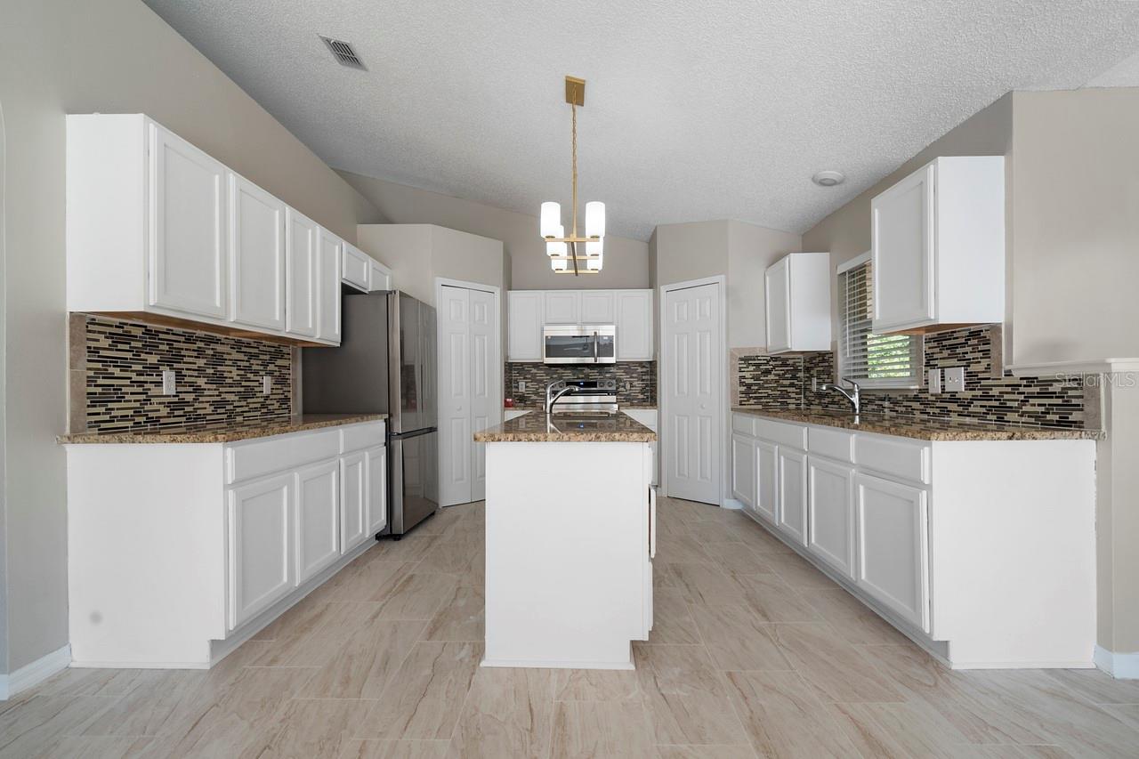 Image 26 of 40 For 1699 Walker Street Se