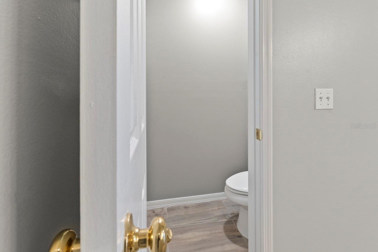 Image 36 of 40 For 1699 Walker Street Se