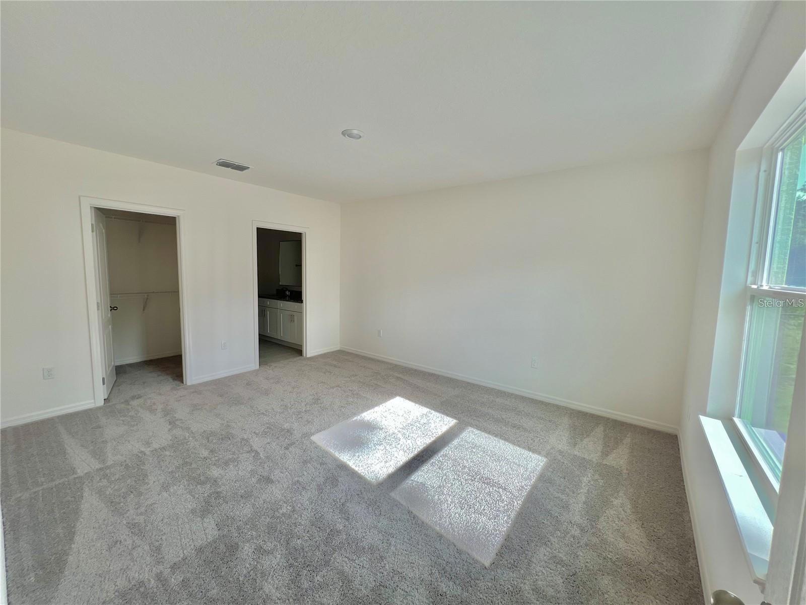 Image 13 of 27 For 560 Walnut Avenue