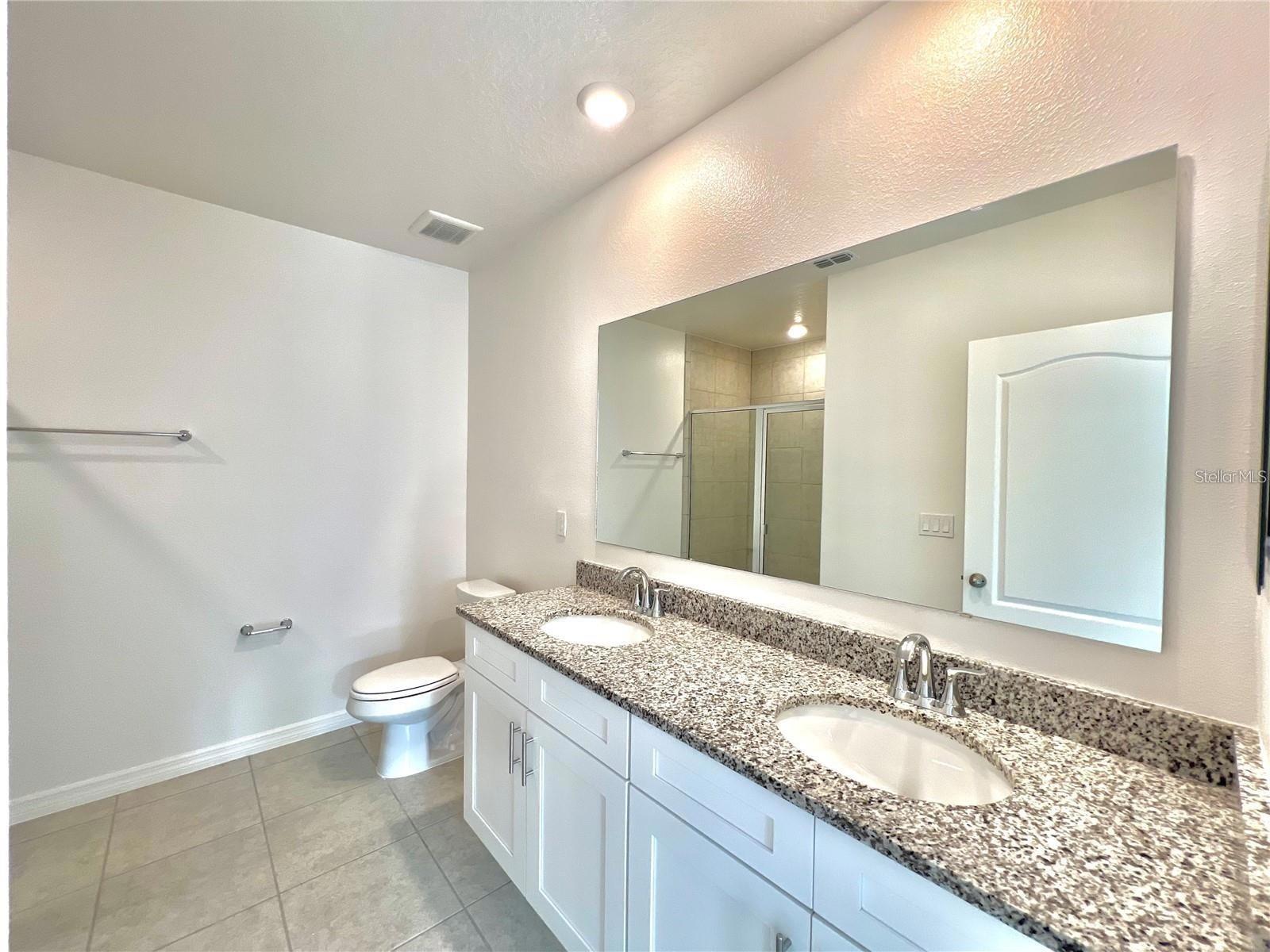 Image 15 of 27 For 560 Walnut Avenue