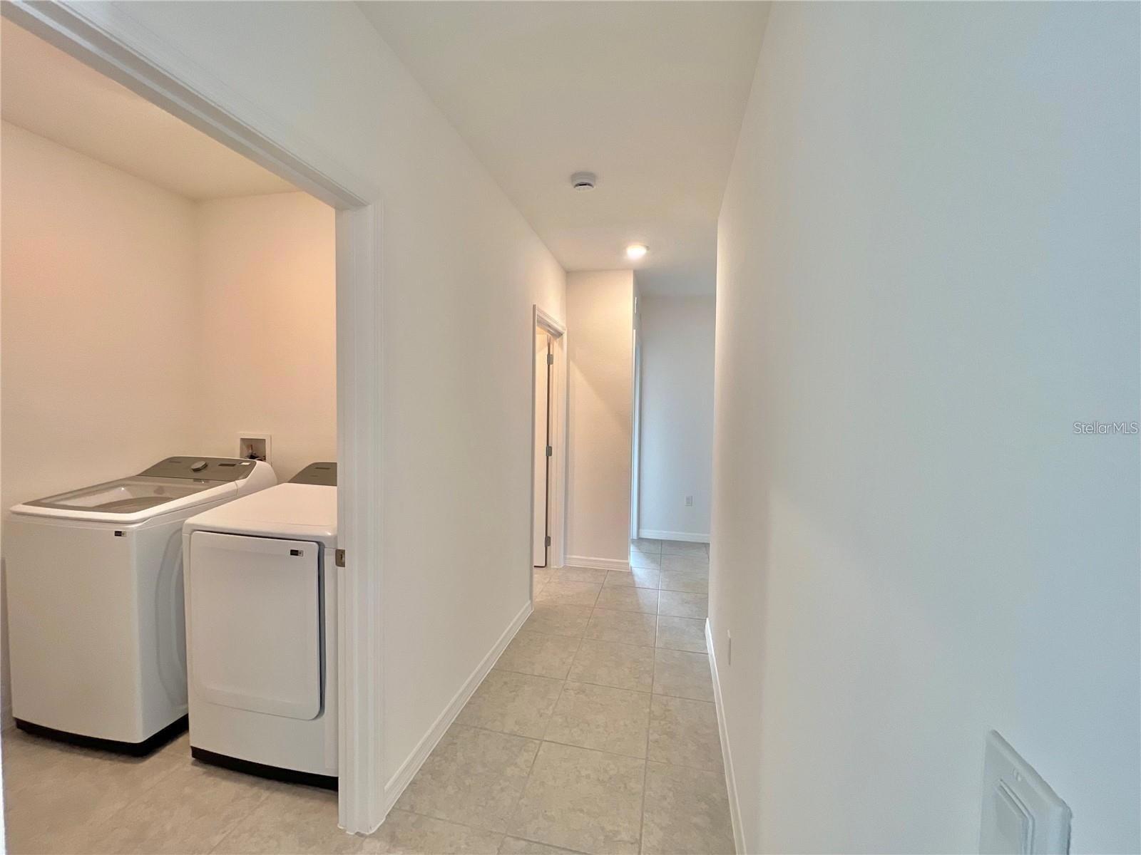 Image 19 of 27 For 560 Walnut Avenue