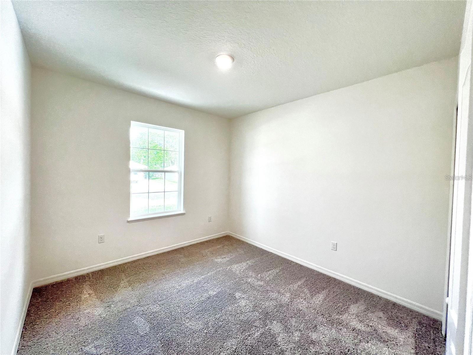 Image 21 of 27 For 560 Walnut Avenue