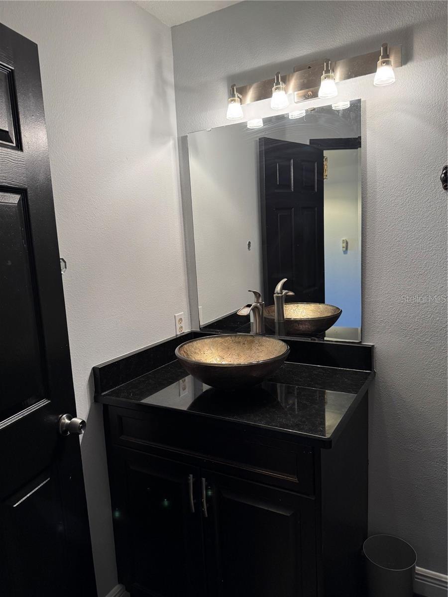 Image 22 of 38 For 1950 Summer Club Drive 202