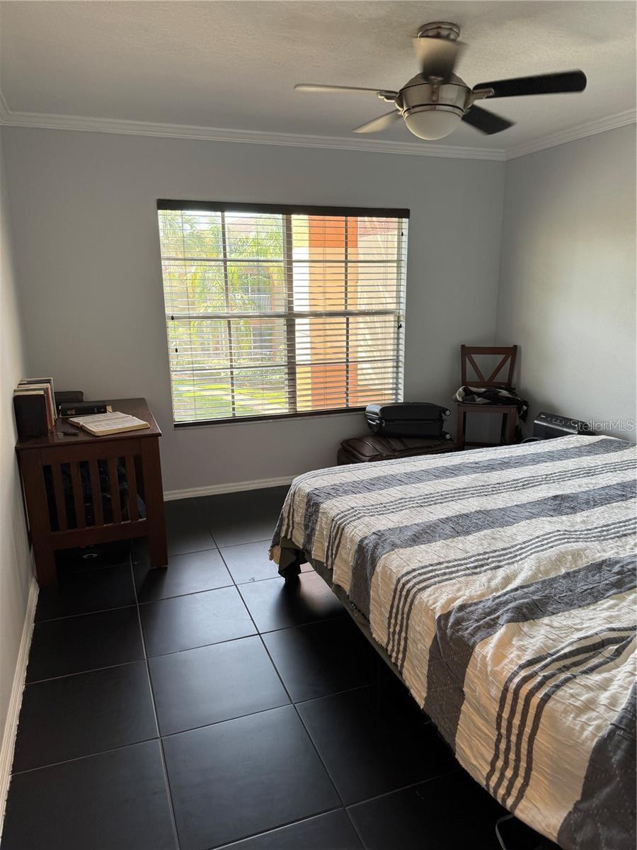 Image 23 of 38 For 1950 Summer Club Drive 202