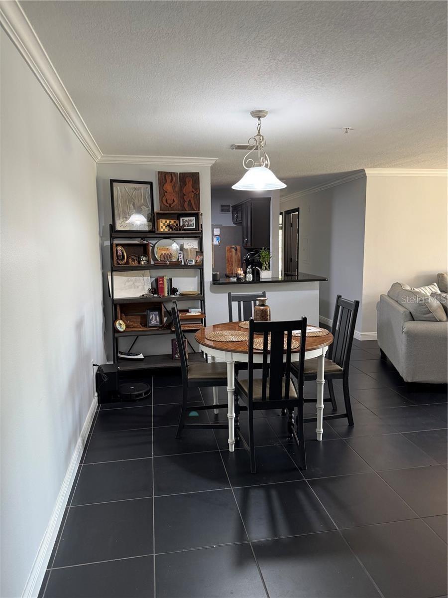 Image 6 of 38 For 1950 Summer Club Drive 202