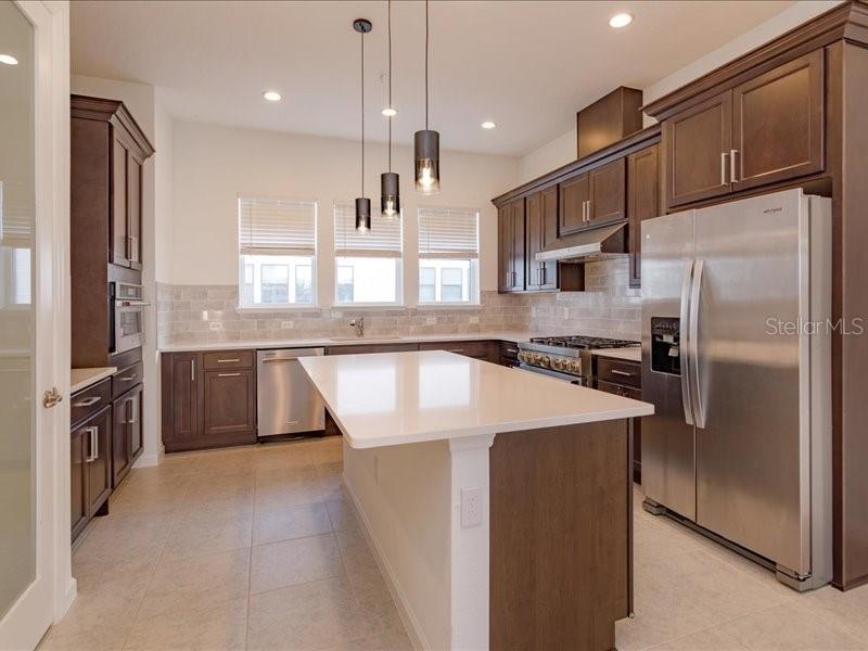 Image 14 of 25 For 2353 Brix Street