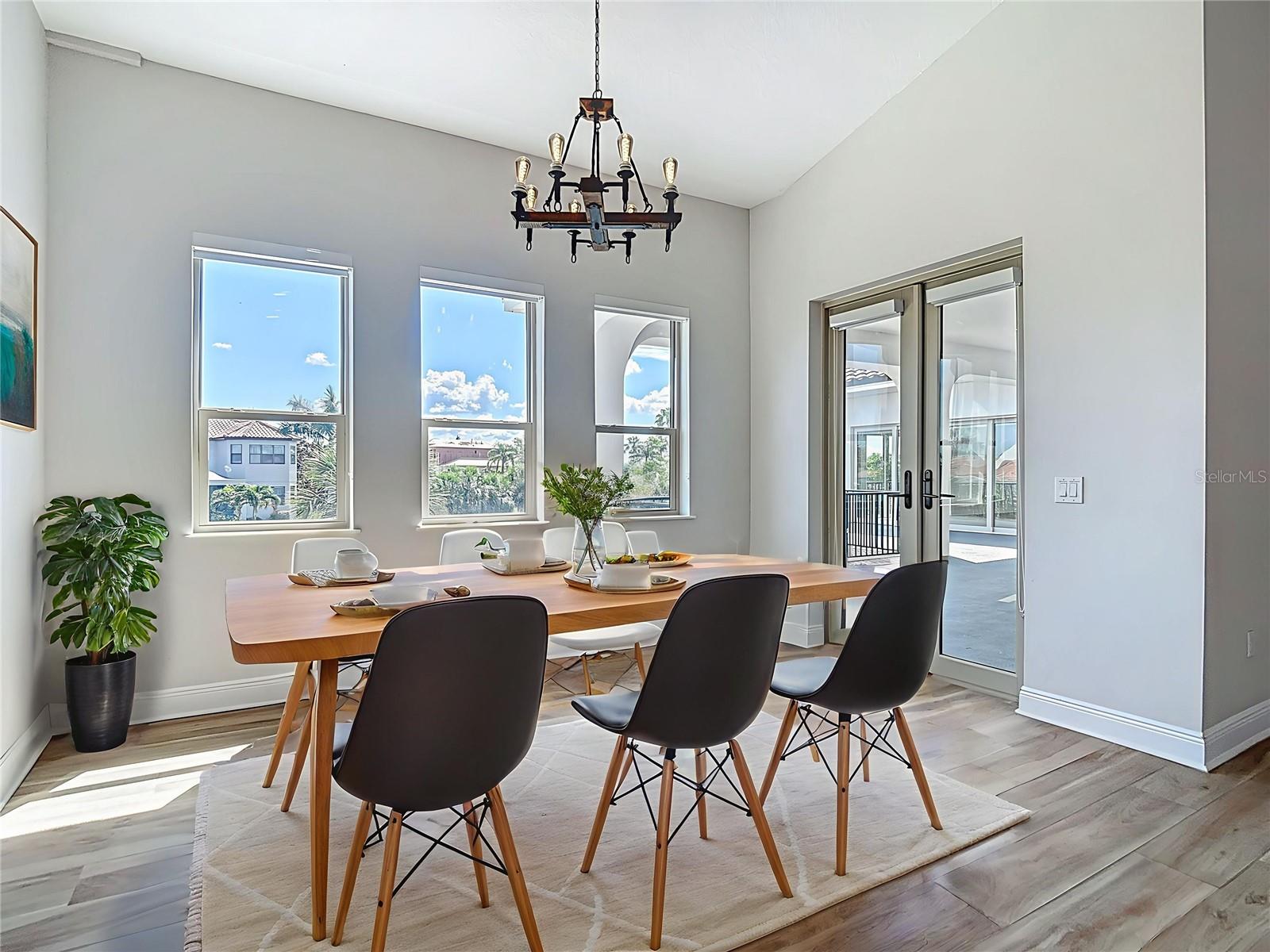 Image 10 of 40 For 1329 Jumana Loop