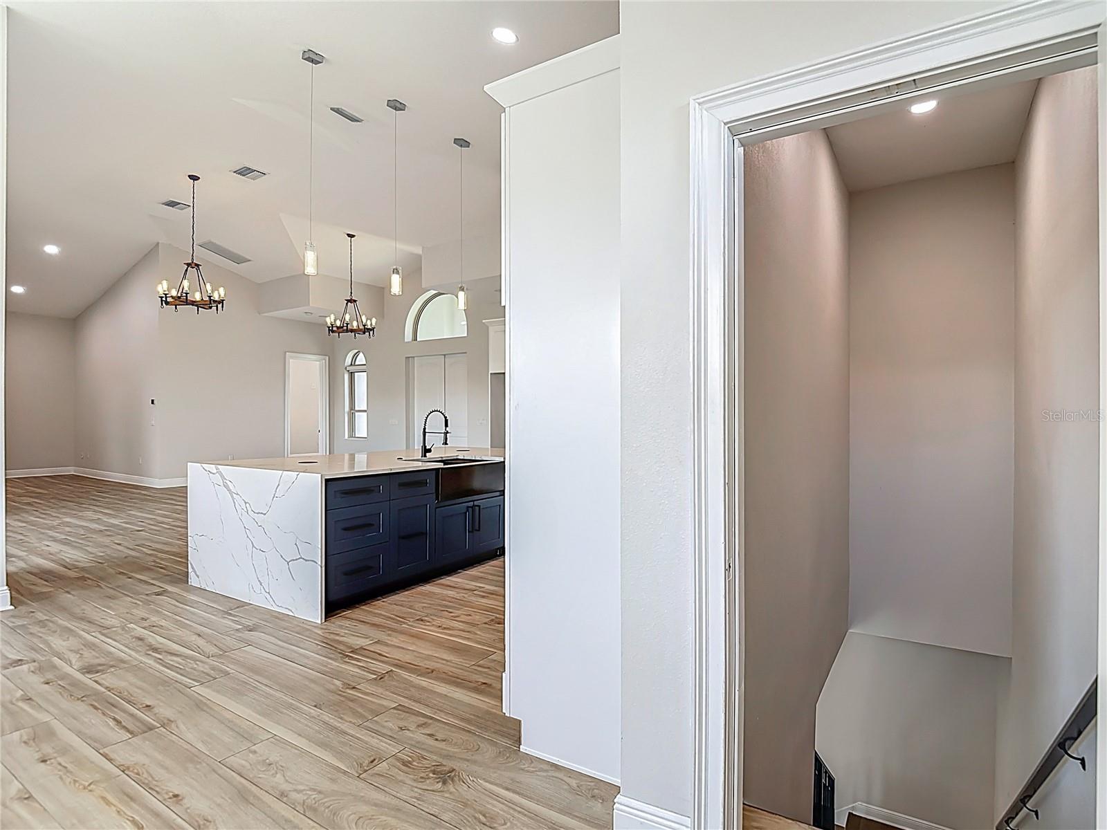 Image 12 of 40 For 1329 Jumana Loop