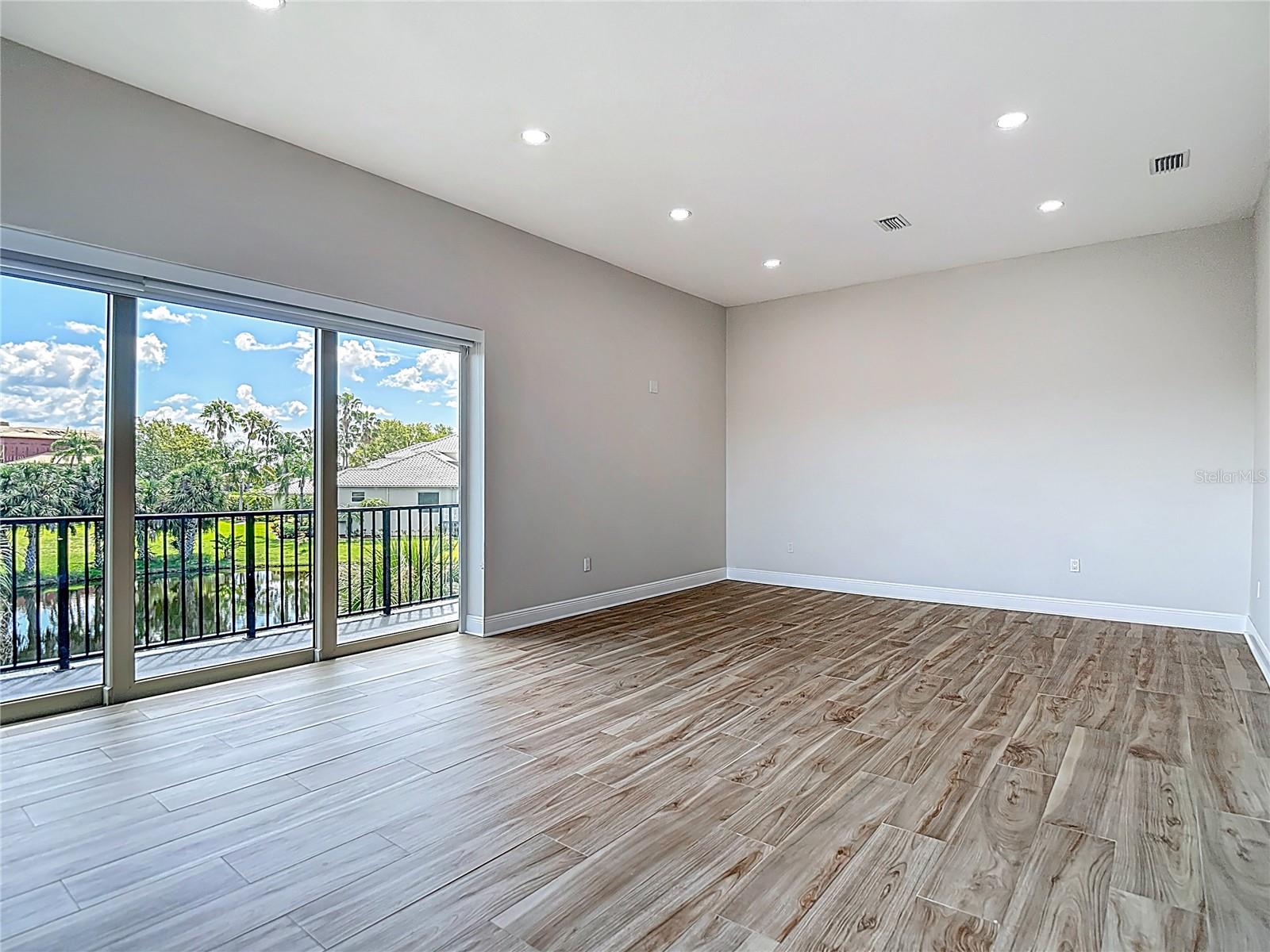 Image 19 of 40 For 1329 Jumana Loop