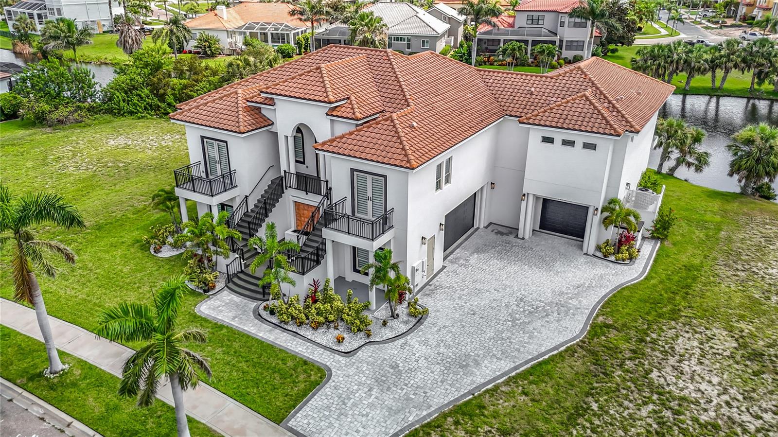 Image 3 of 40 For 1329 Jumana Loop