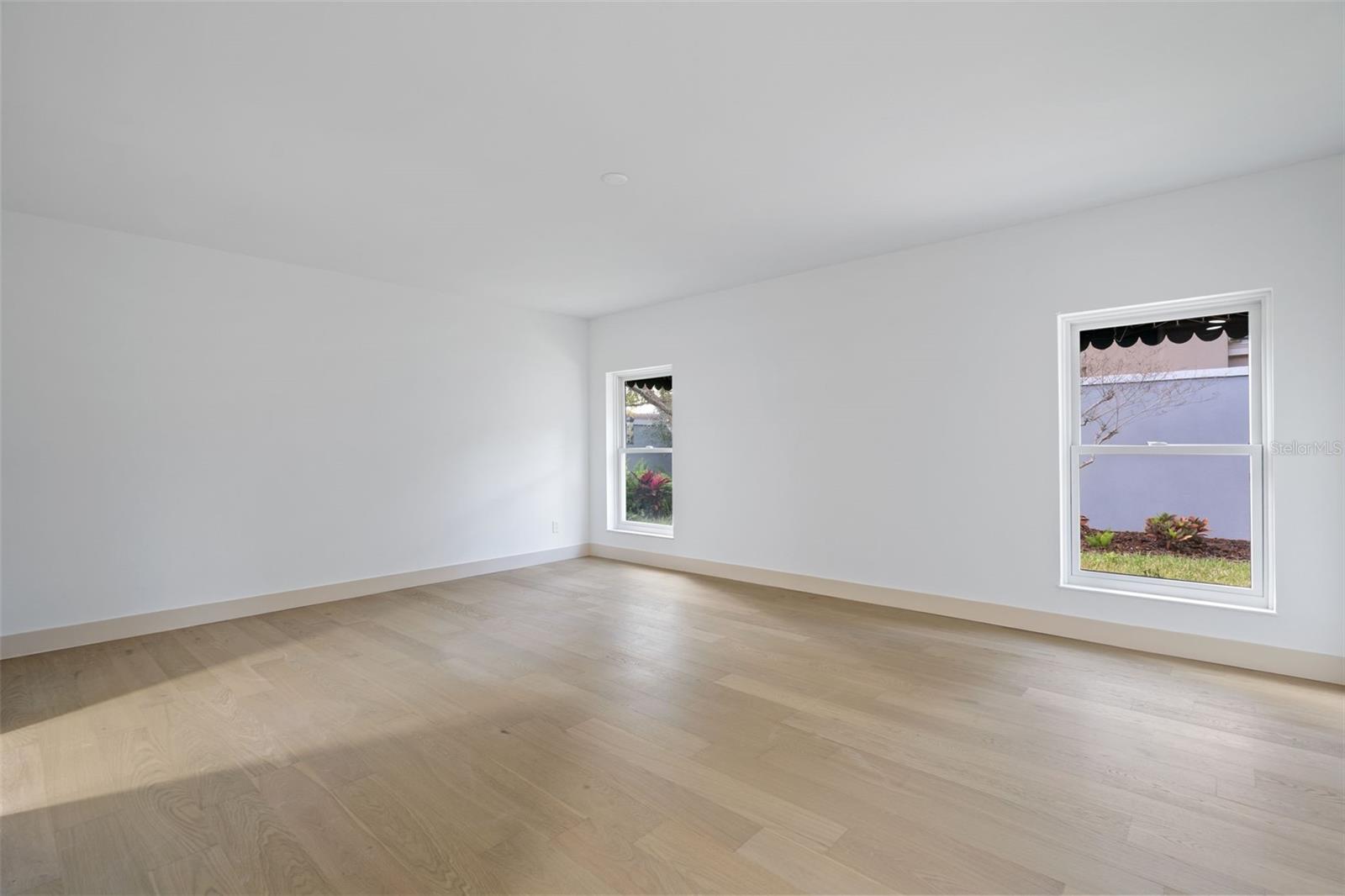 Image 12 of 37 For 6058 Jamestown Park Ge