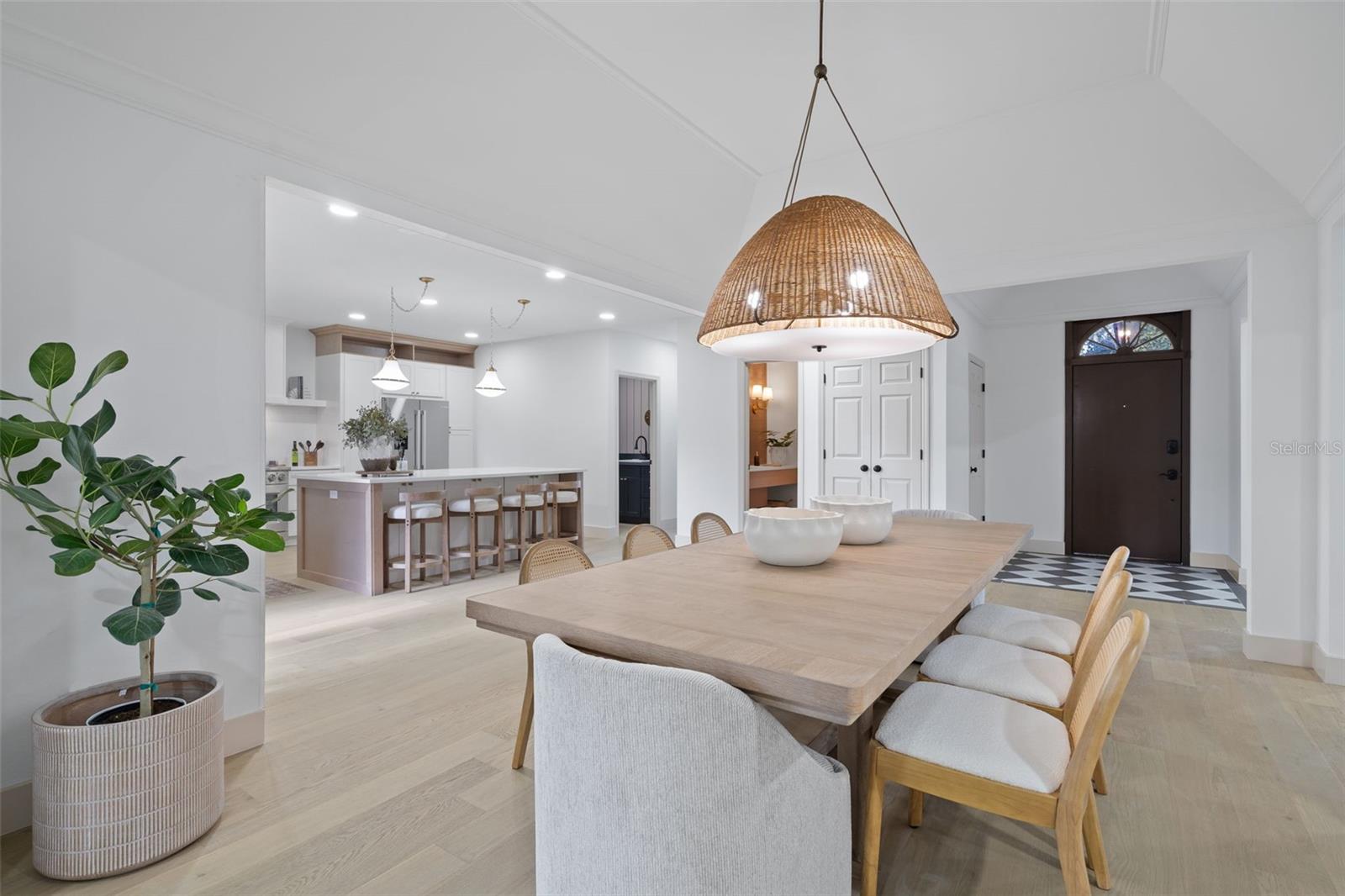 Image 17 of 37 For 6058 Jamestown Park Ge