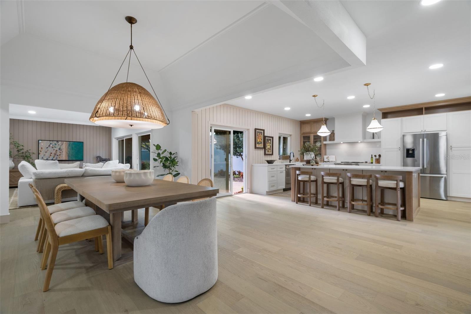 Image 19 of 37 For 6058 Jamestown Park Ge