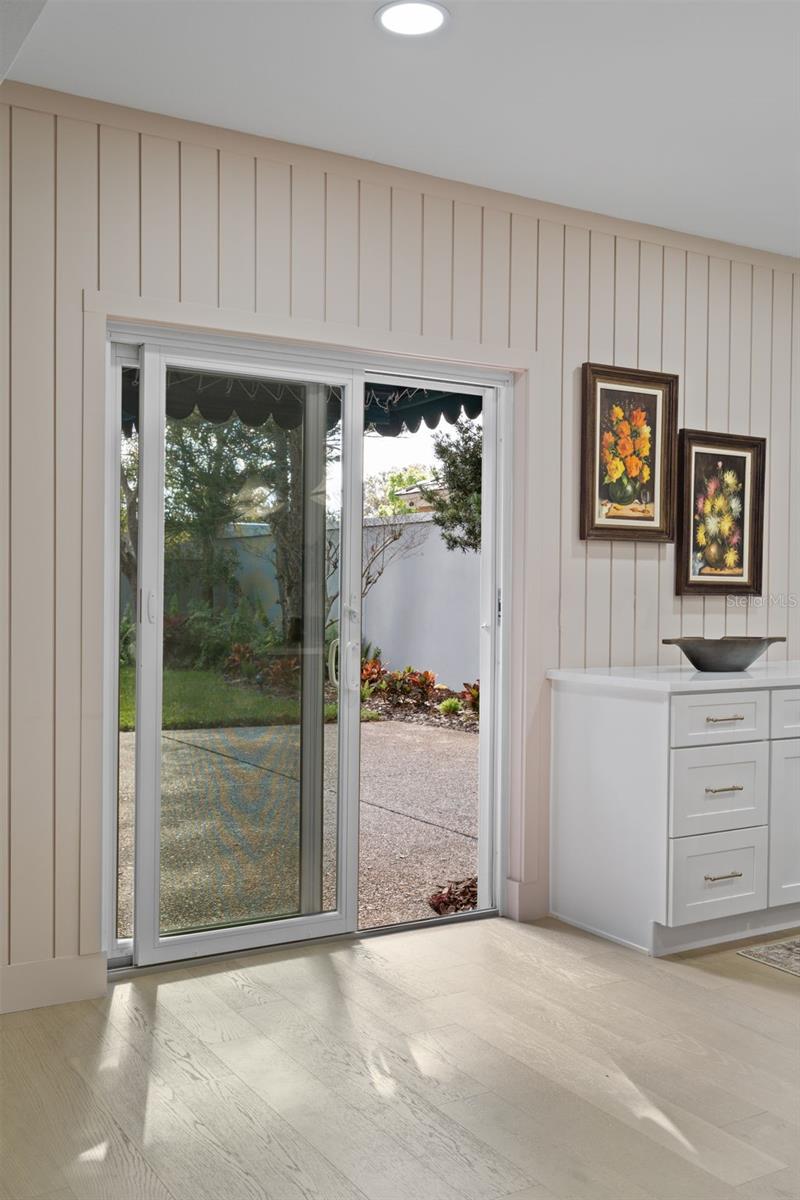 Image 23 of 37 For 6058 Jamestown Park Ge