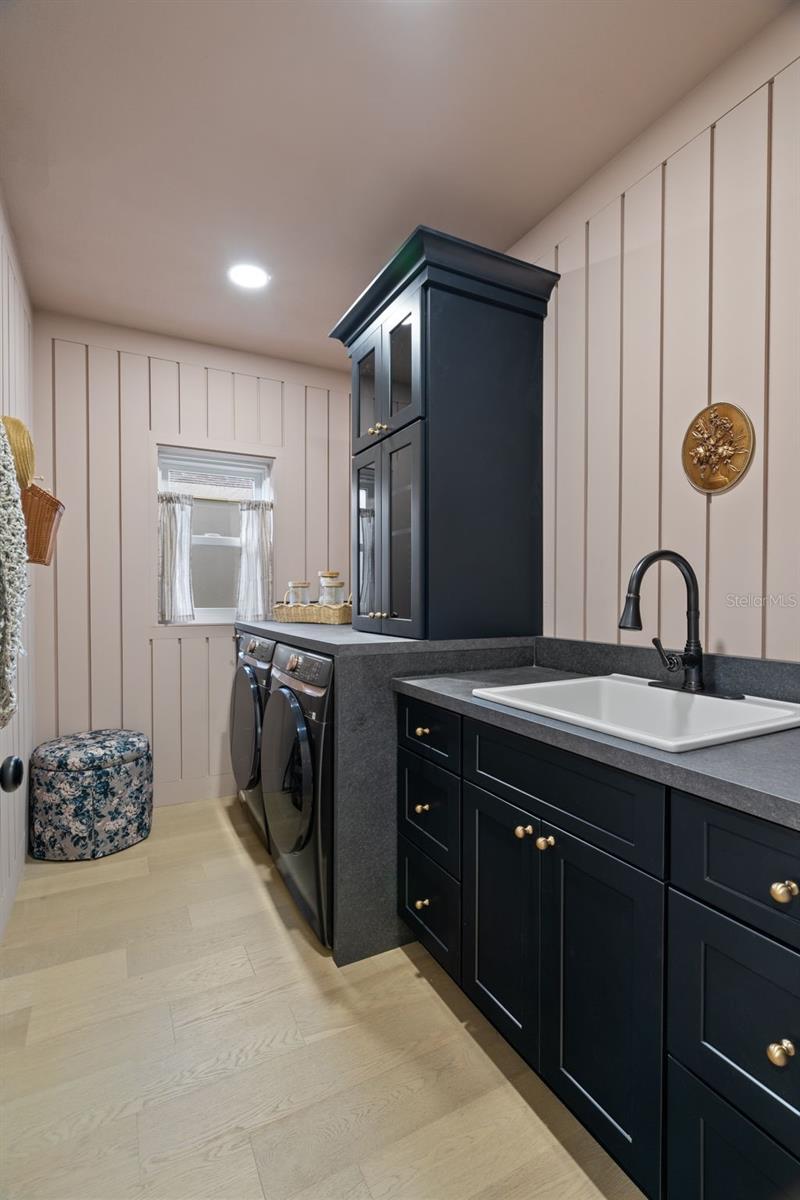 Image 25 of 37 For 6058 Jamestown Park Ge