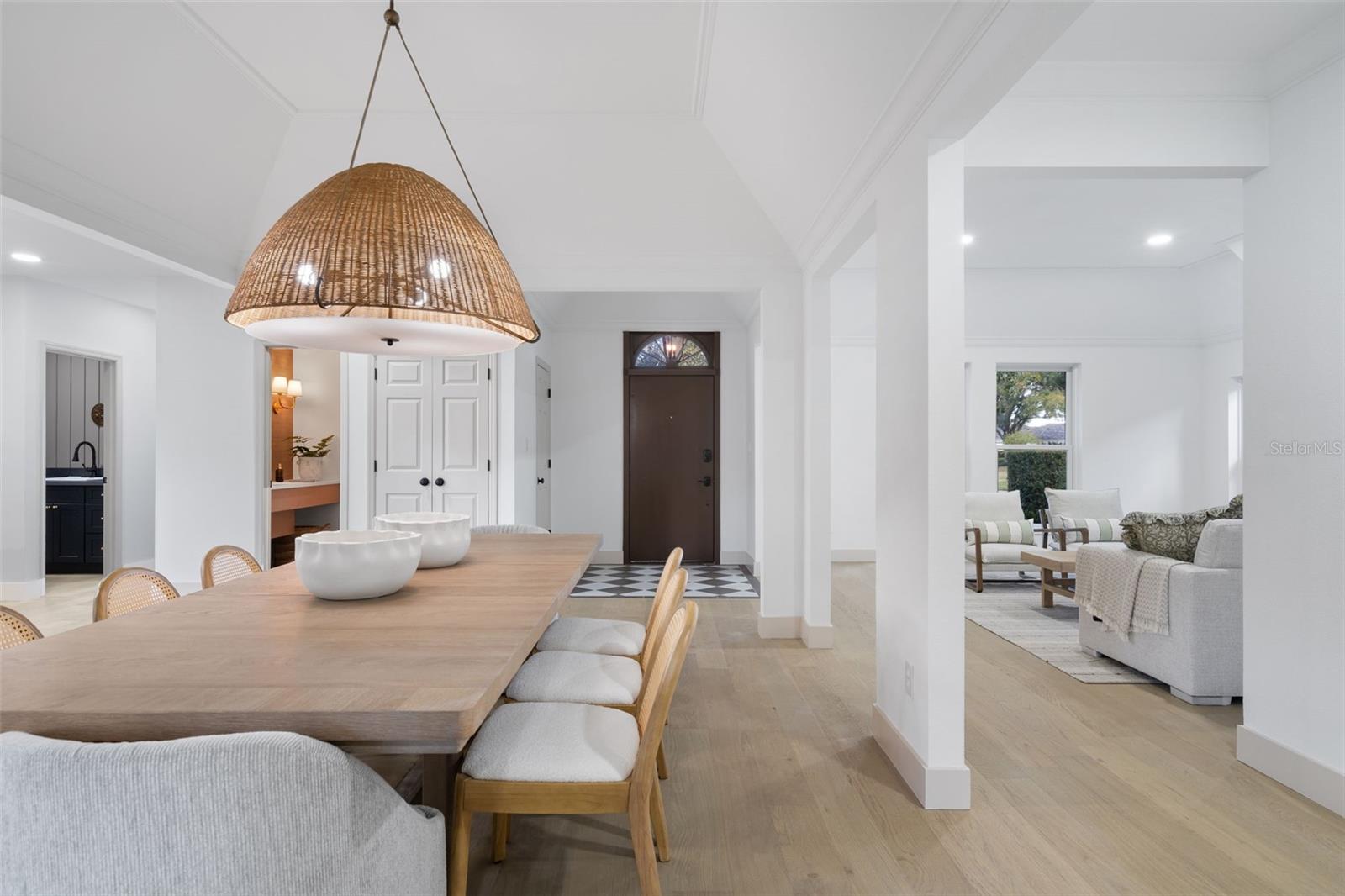 Image 4 of 37 For 6058 Jamestown Park Ge