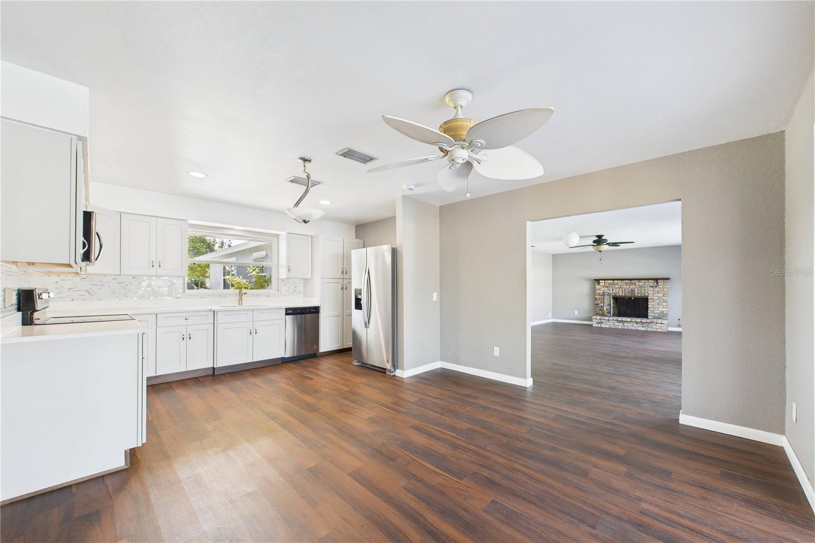 Image 26 of 71 For 470 Sundoro Court