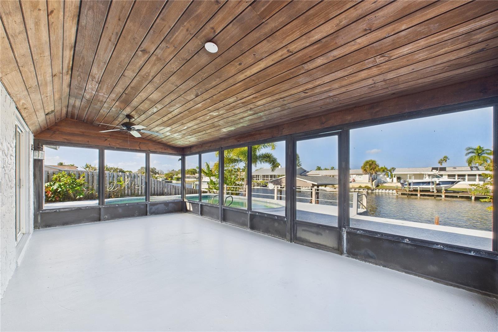 Image 29 of 71 For 470 Sundoro Court