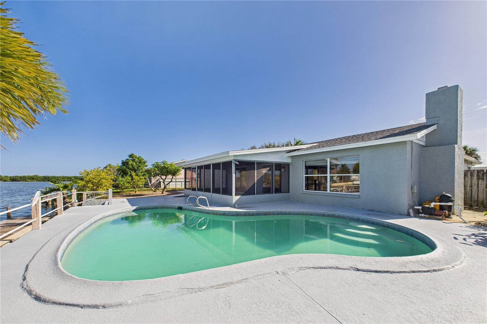 Image 36 of 71 For 470 Sundoro Court