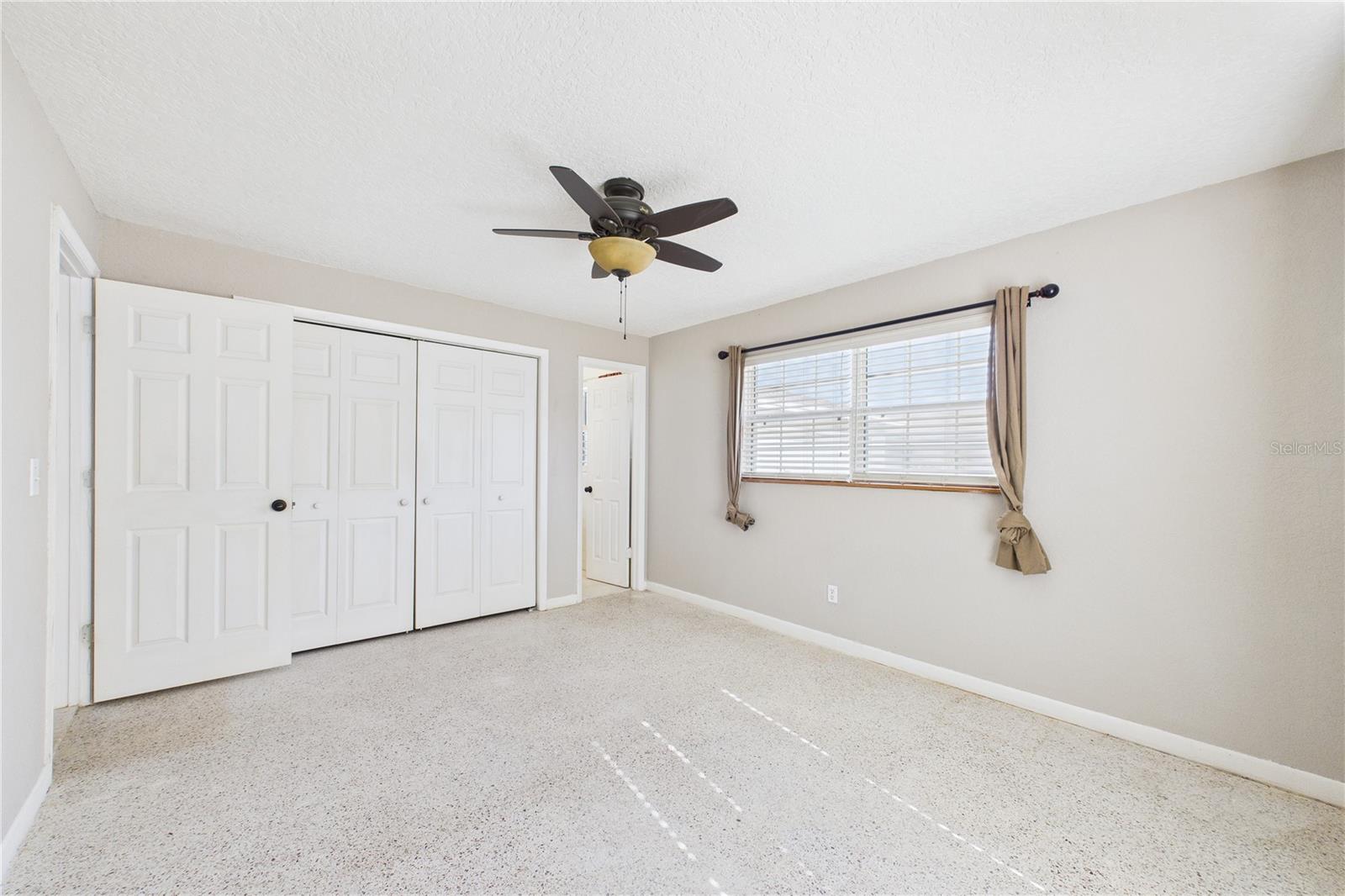 Image 43 of 71 For 470 Sundoro Court