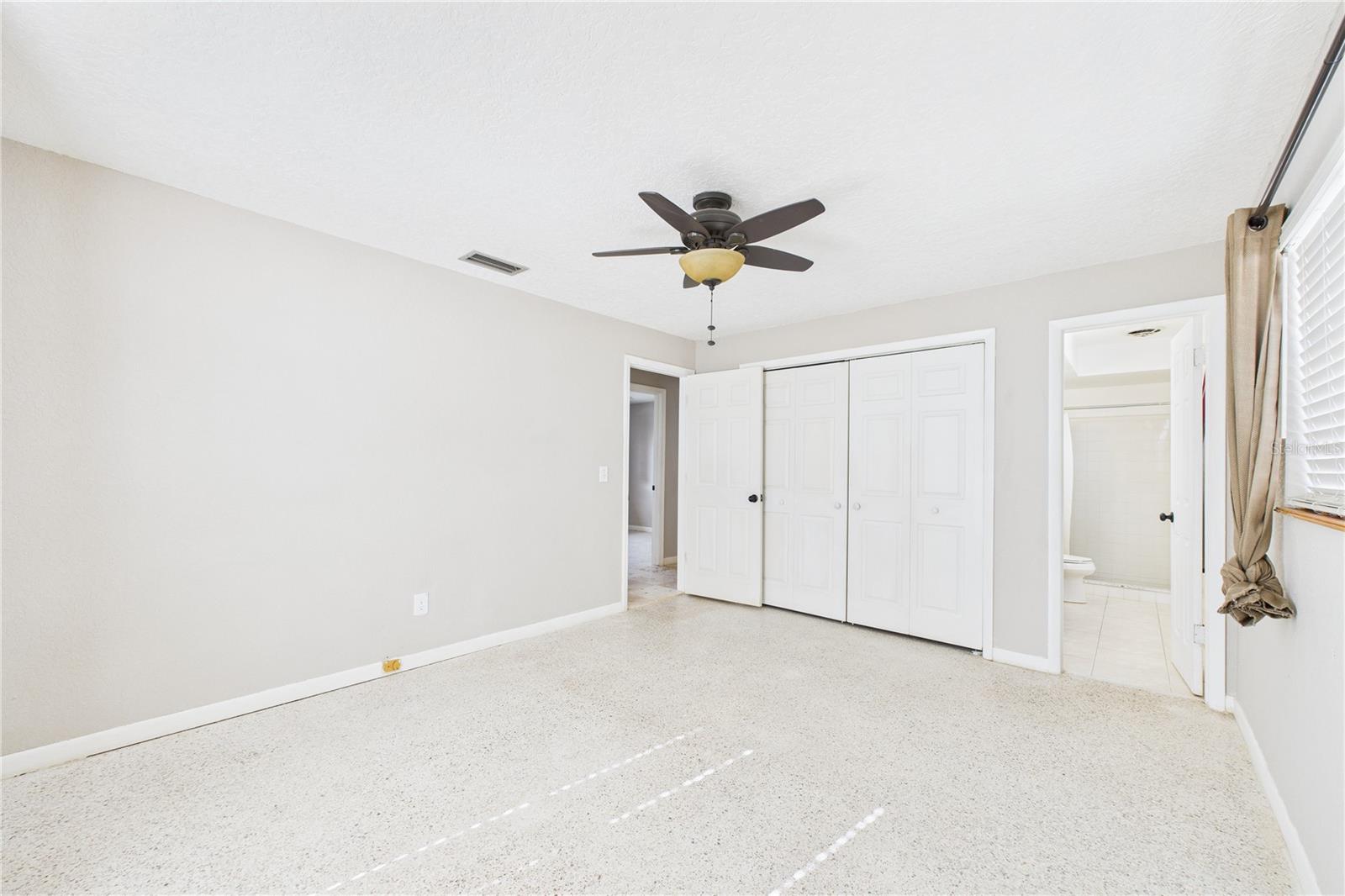 Image 45 of 71 For 470 Sundoro Court