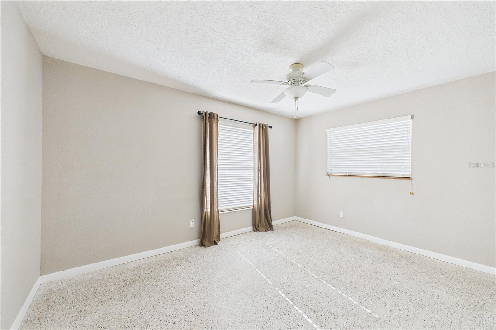 Image 50 of 71 For 470 Sundoro Court